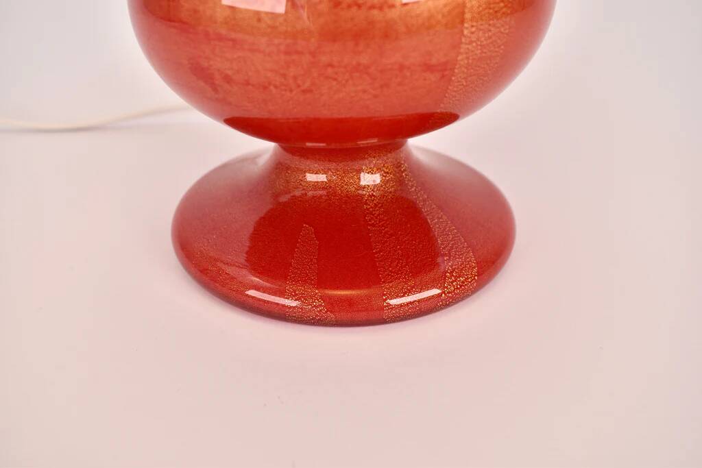 Lampe de table en verre Murano rouge et or, milieu du siècle