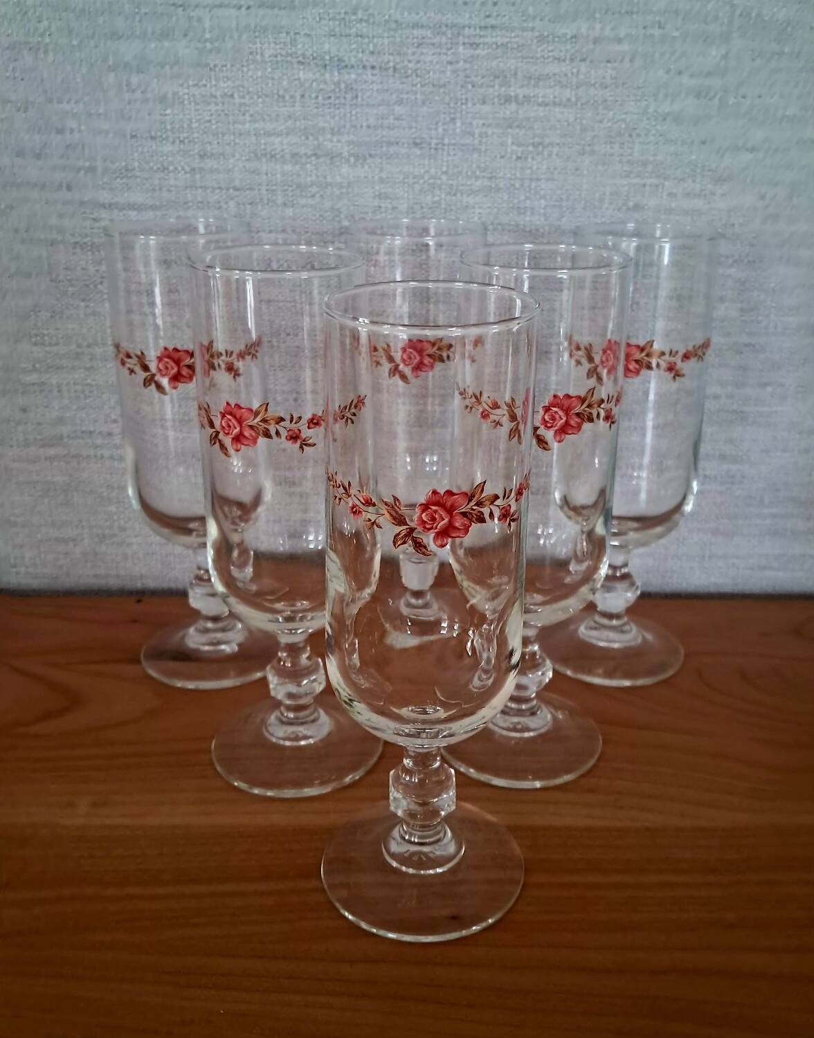 6 Luminarc champagne flutes from the 1970s.