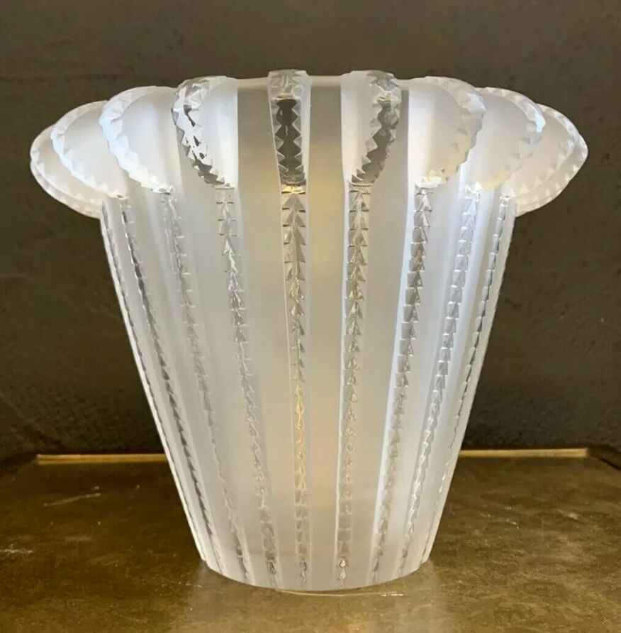 Vase Royat Lalique France | Selency