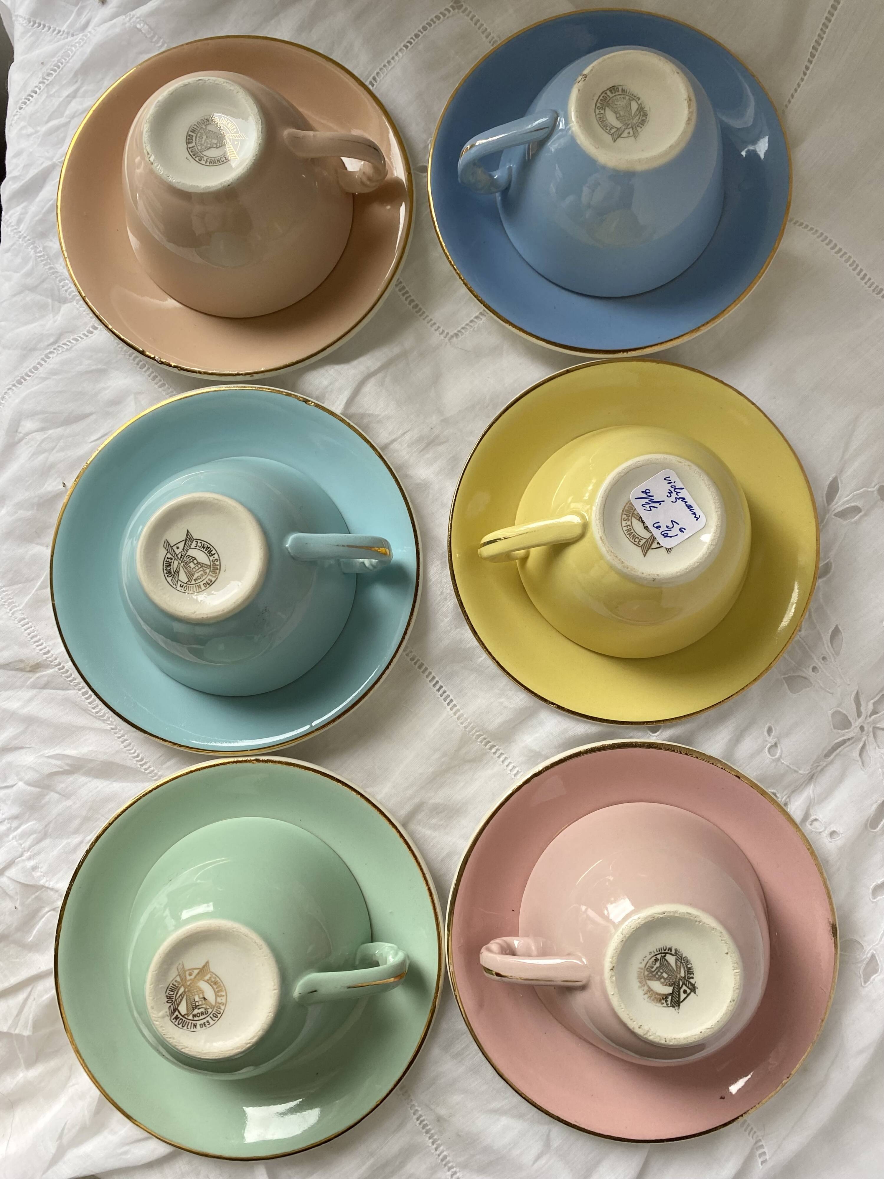 Mugs Moulin des Loups pastel colour 1960s