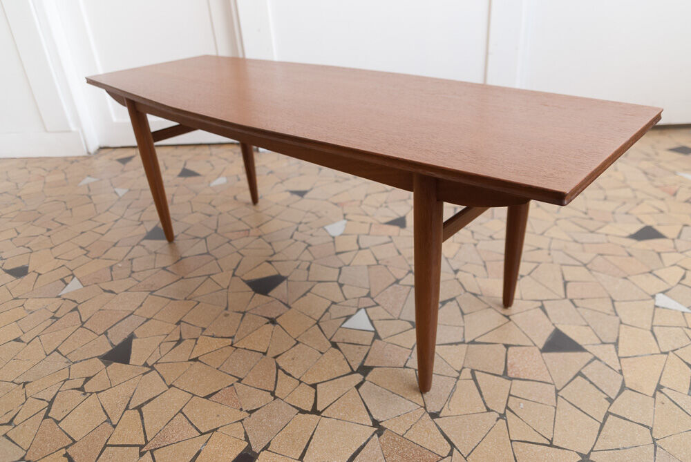 Scandinavian coffee table spindle feet