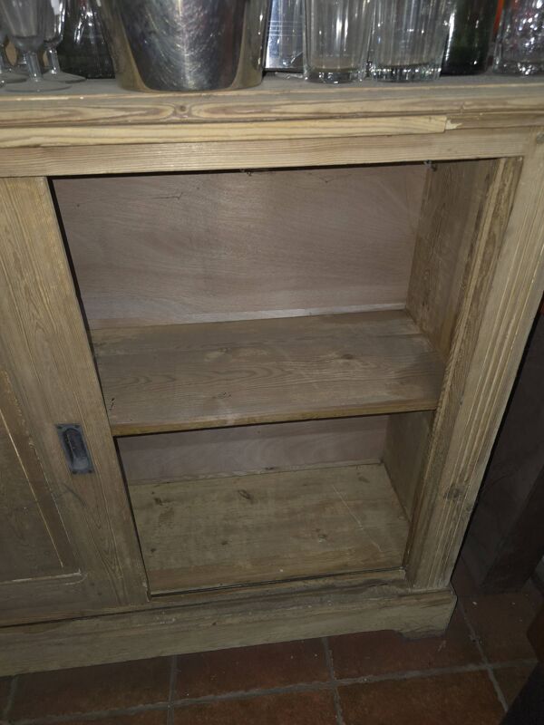 Verrier de bar en sapin, arrière bar