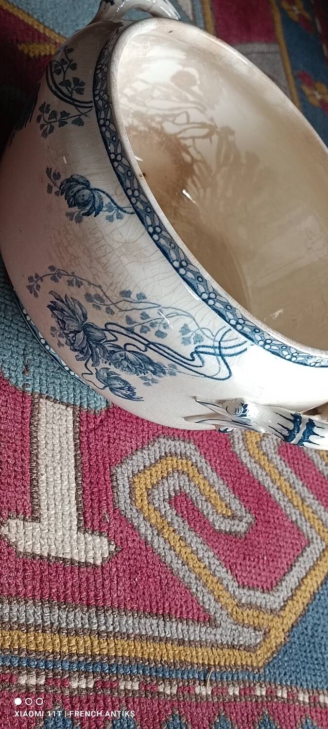 soup tureen, flat dish in porcelain Sarguemines France decor Royat