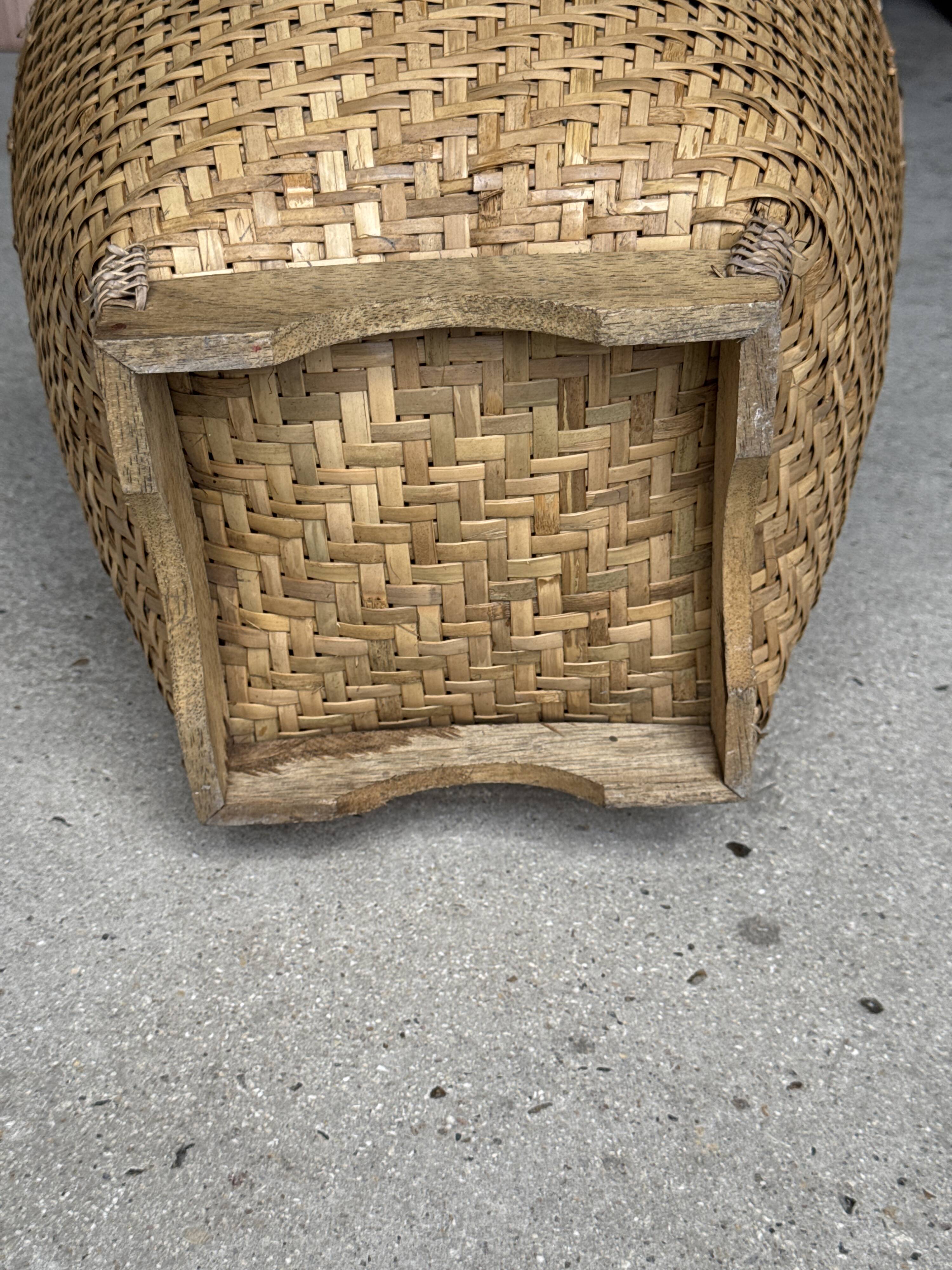 Traditional woven Indonesian basket light H40 D37