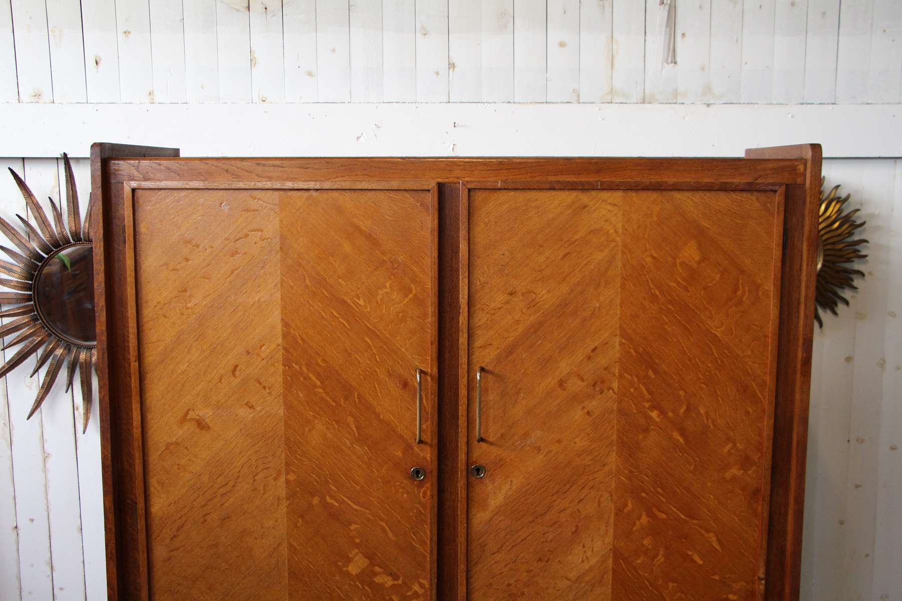 Compass legs vintage wardrobe