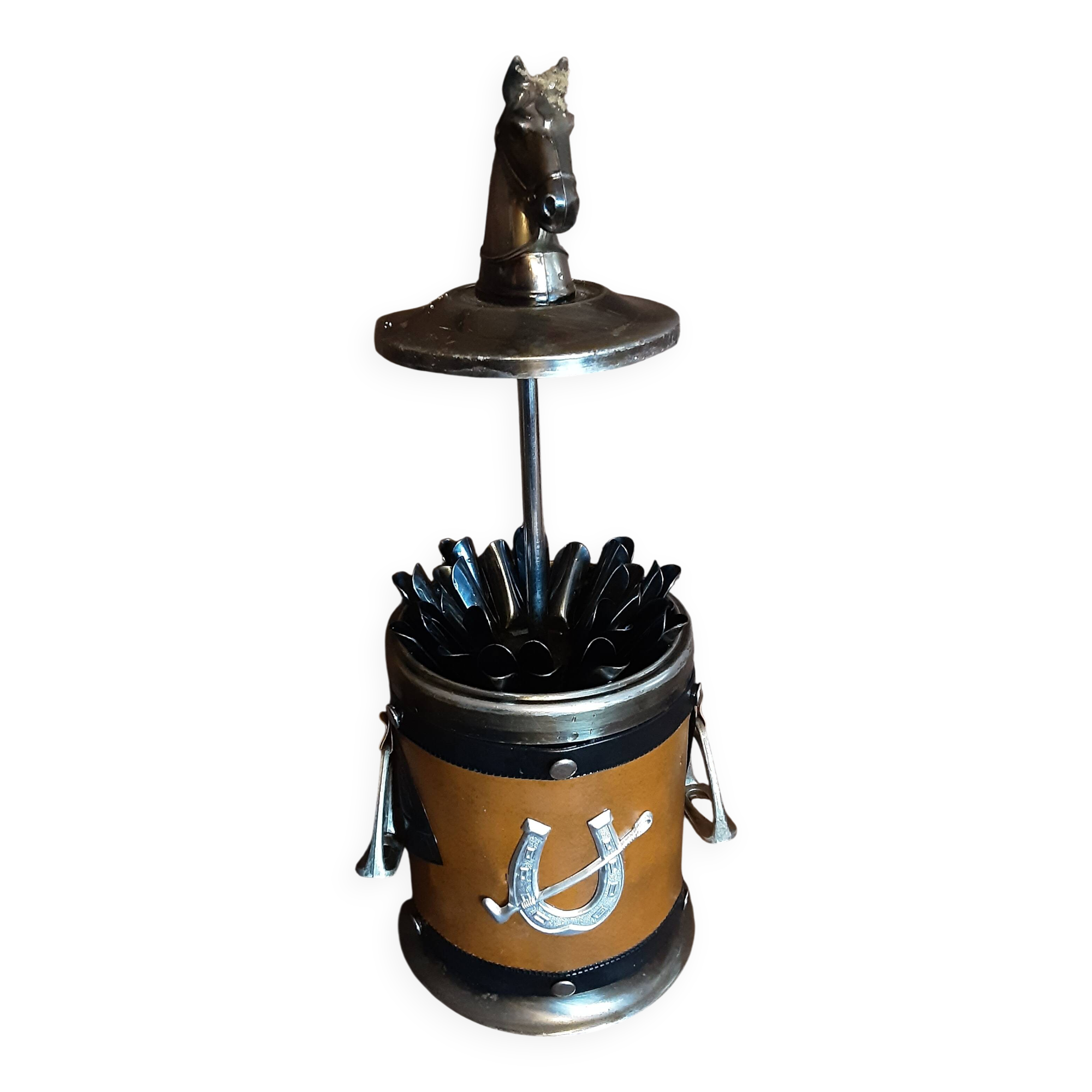 Distributeur de cigarettes vintage