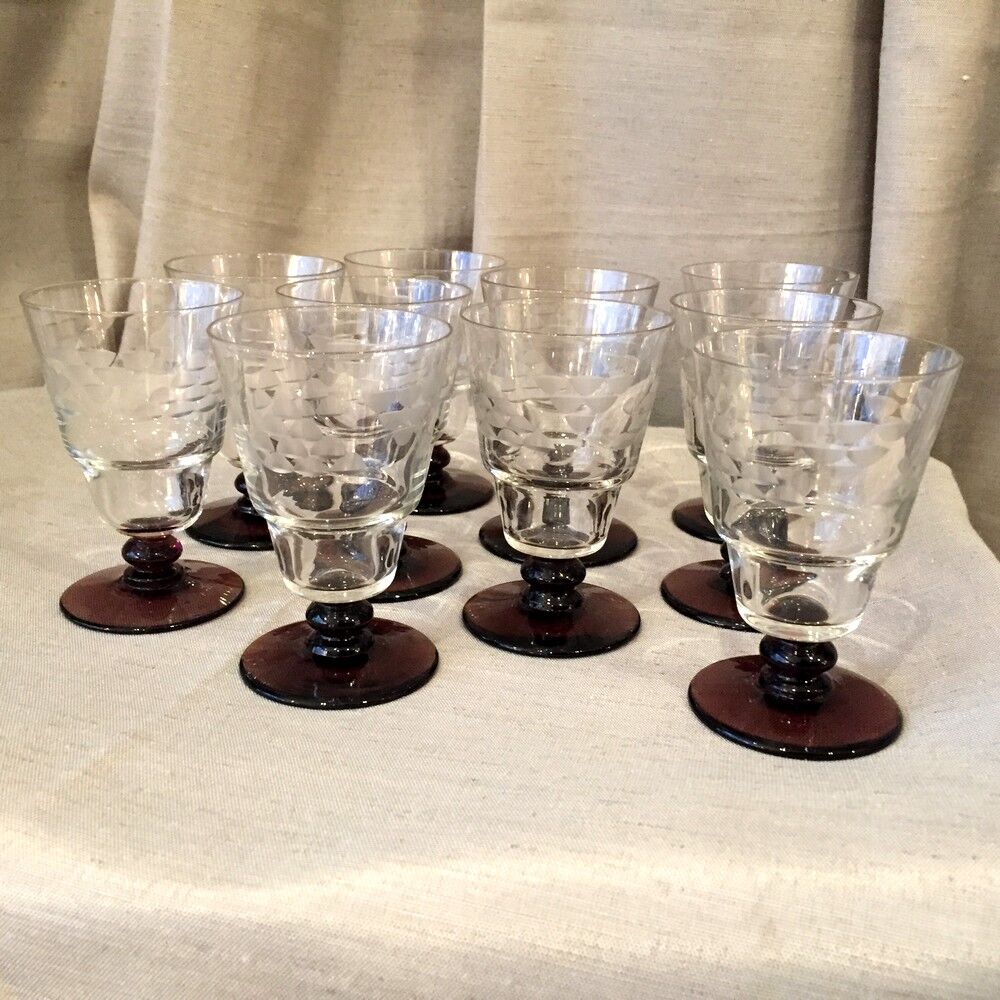 SUITE OF 10 GLASS GLASSES WITH GLASS WINE OF THE YEARS 1930 BI COLORE
