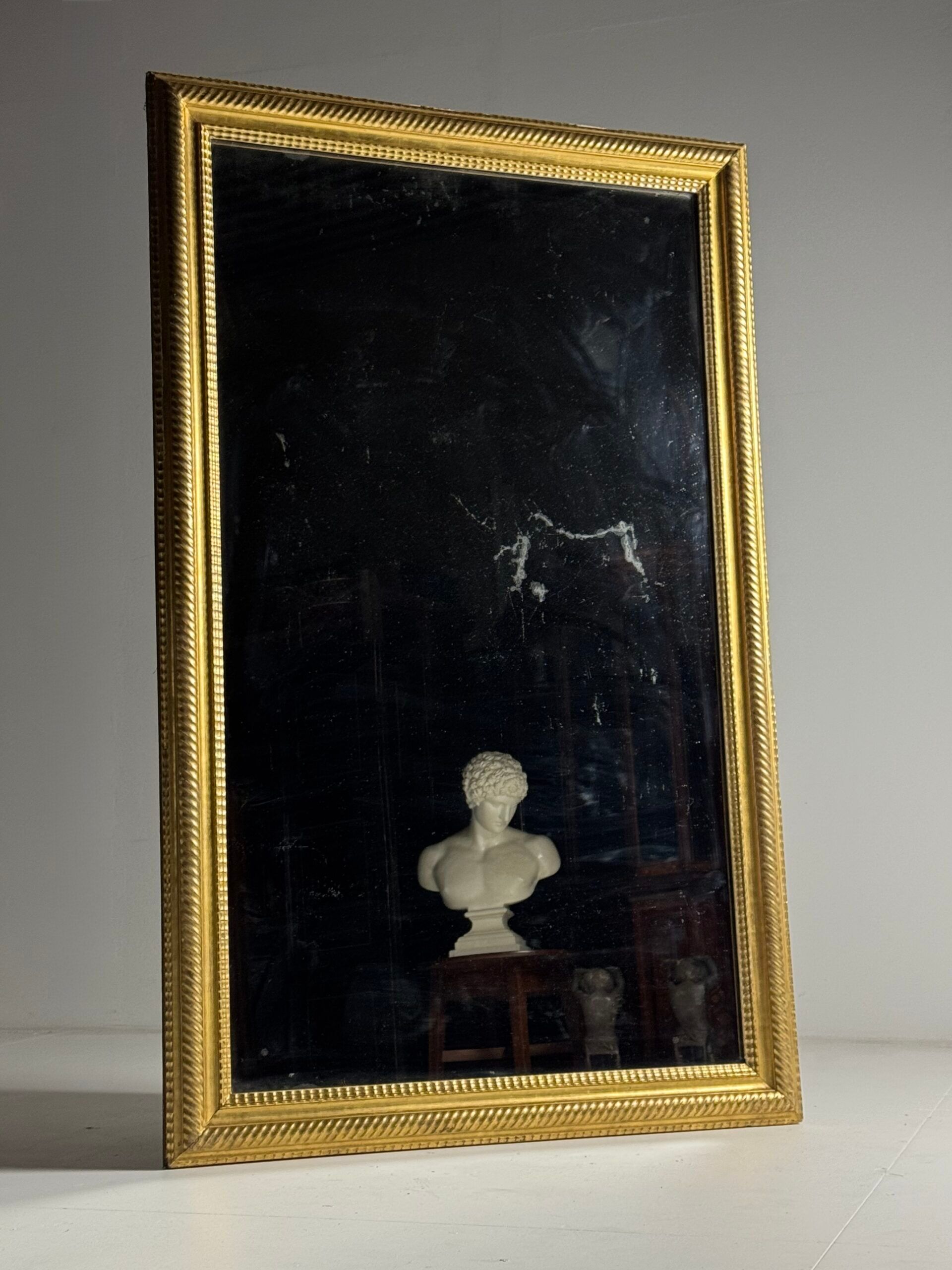 Miroir à cadre ondulé français 187 cm