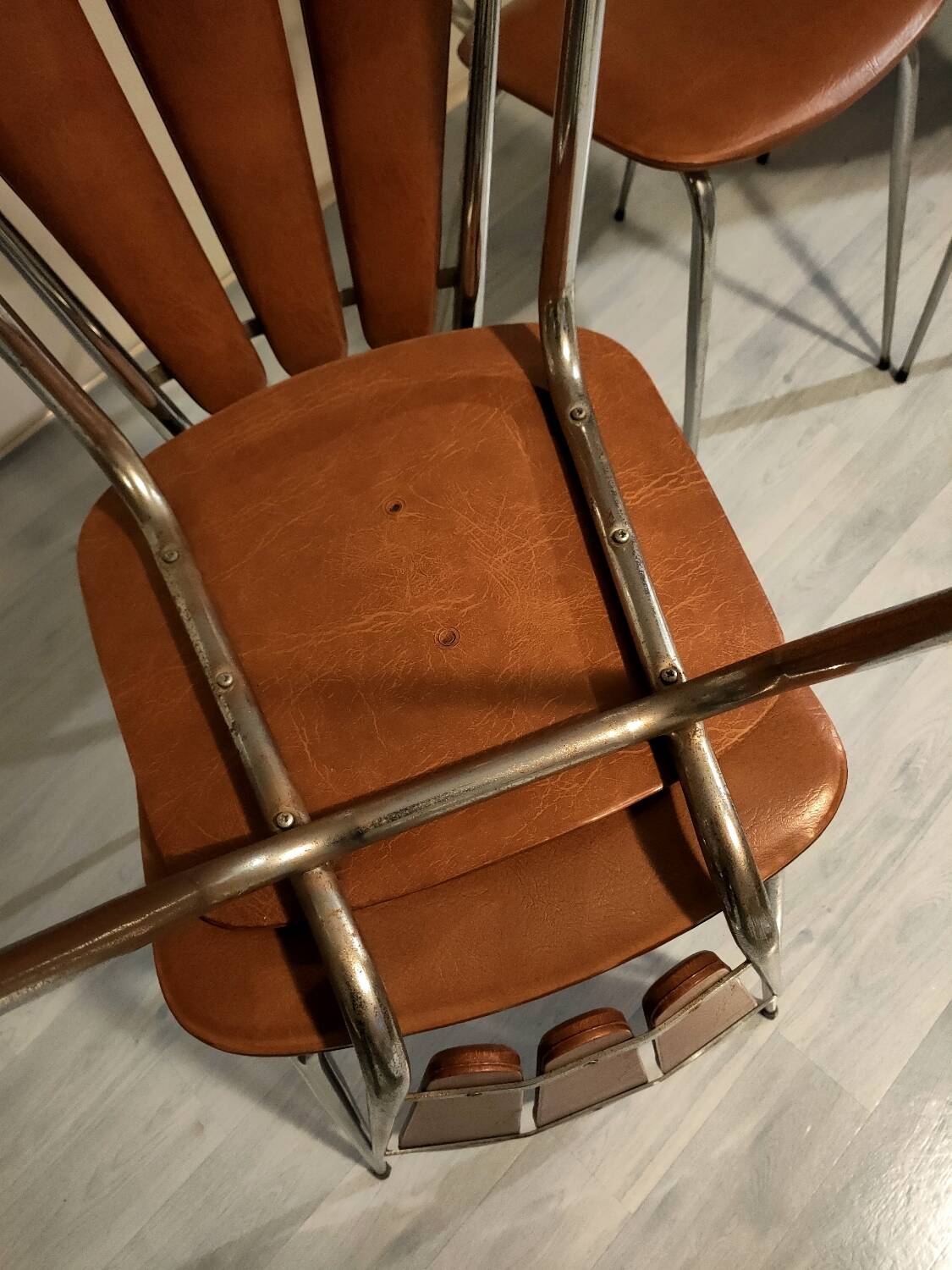 4 vintage Tubmenager petal chairs