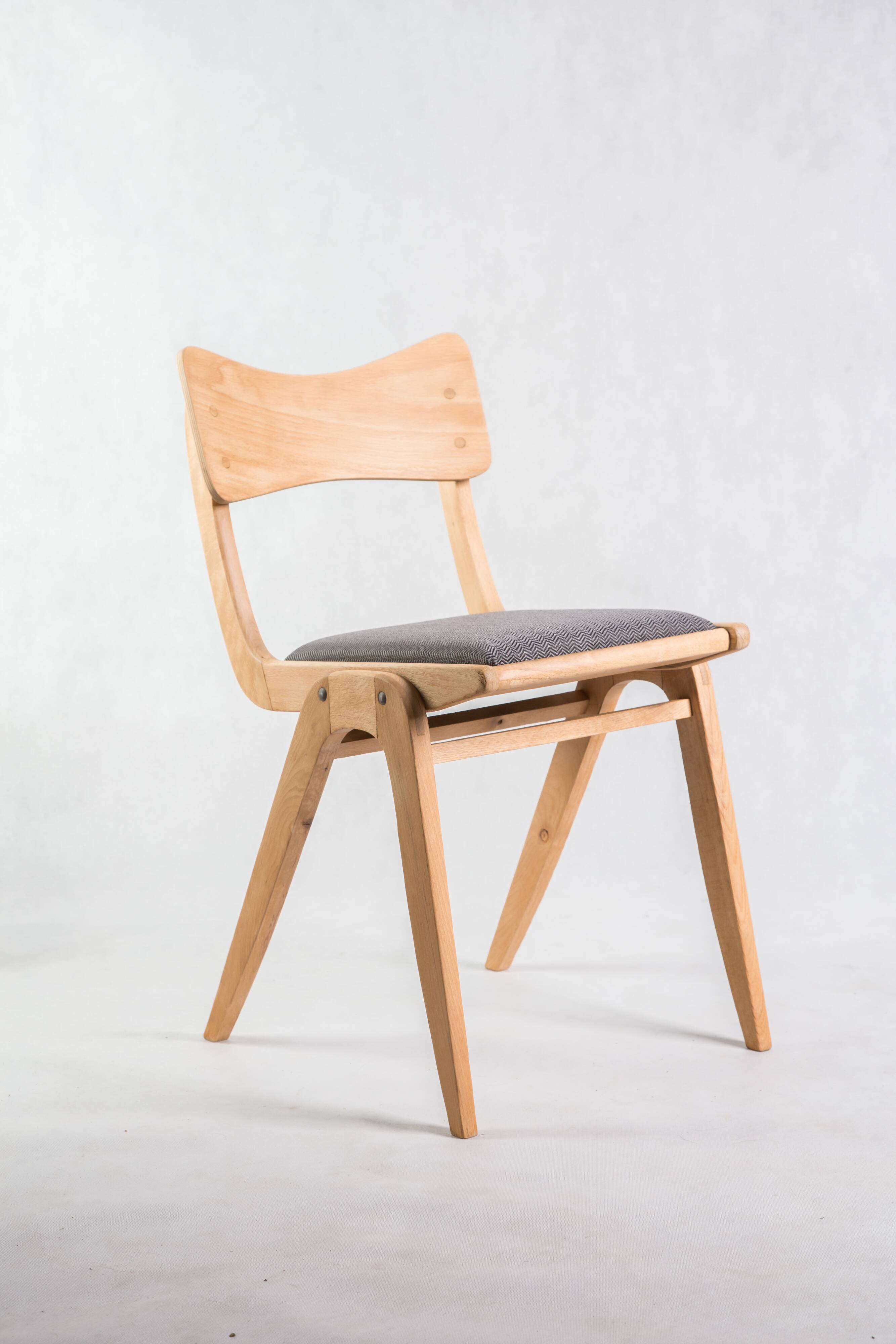 Set of 4 bumerang chairs from 1960s.