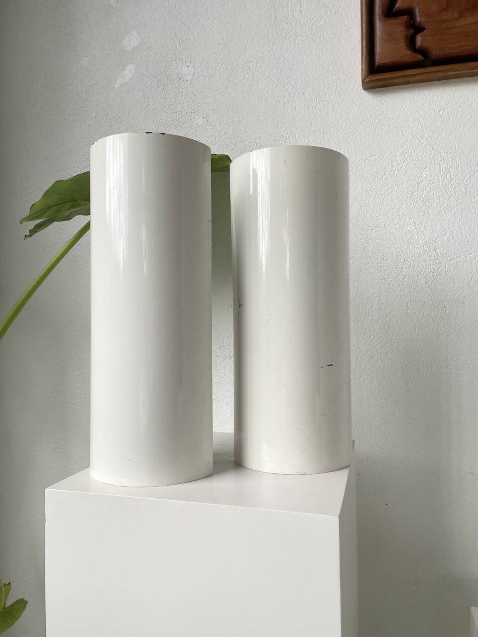 Pair of Parscot wall lights in white lacquered metal from the 80s