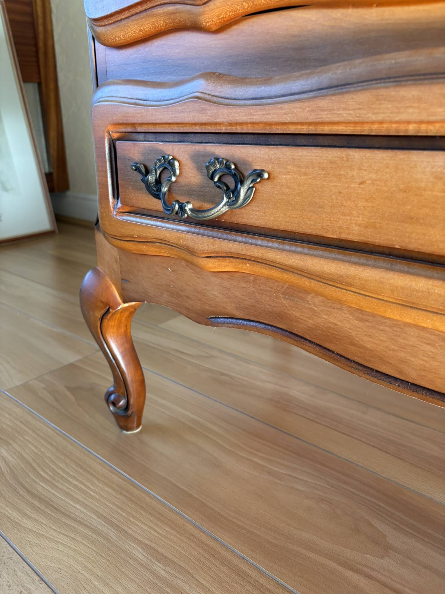 Vintage wooden chest of drawers, Louis XV style with curved drawers