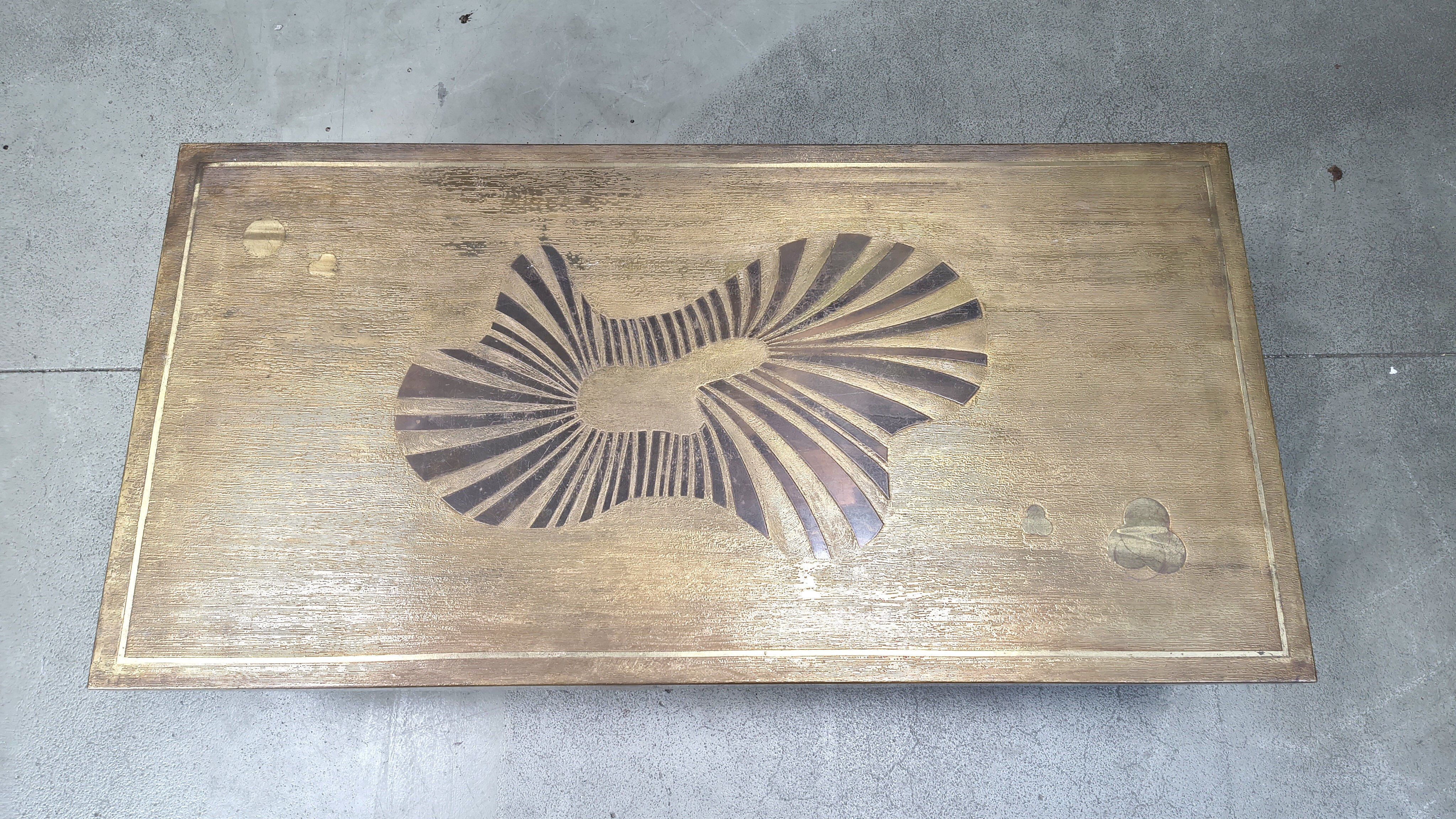 Table basse en laiton gravé vintage, années 1970