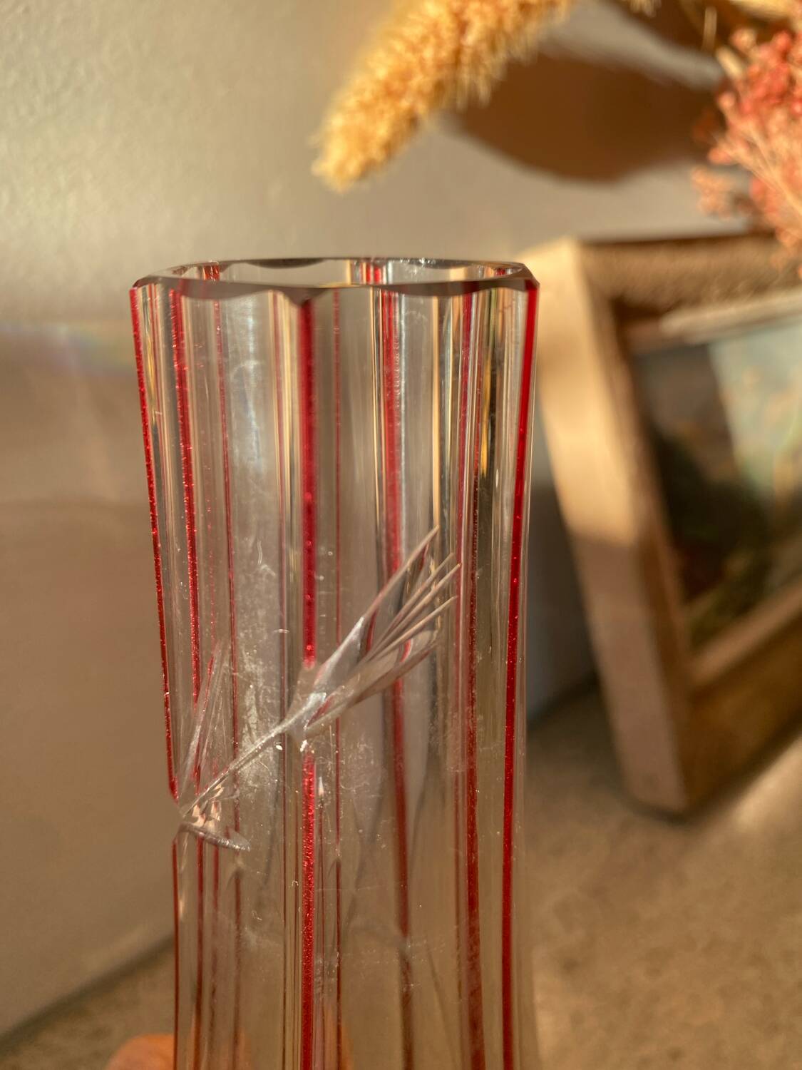 Engraved soliflore vase