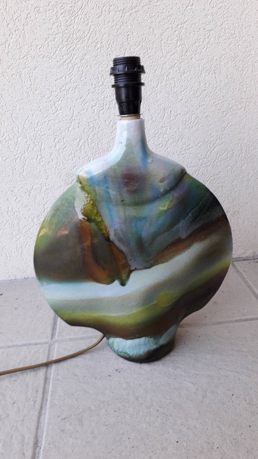 Ceramic lamp base