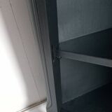 Corner cabinet