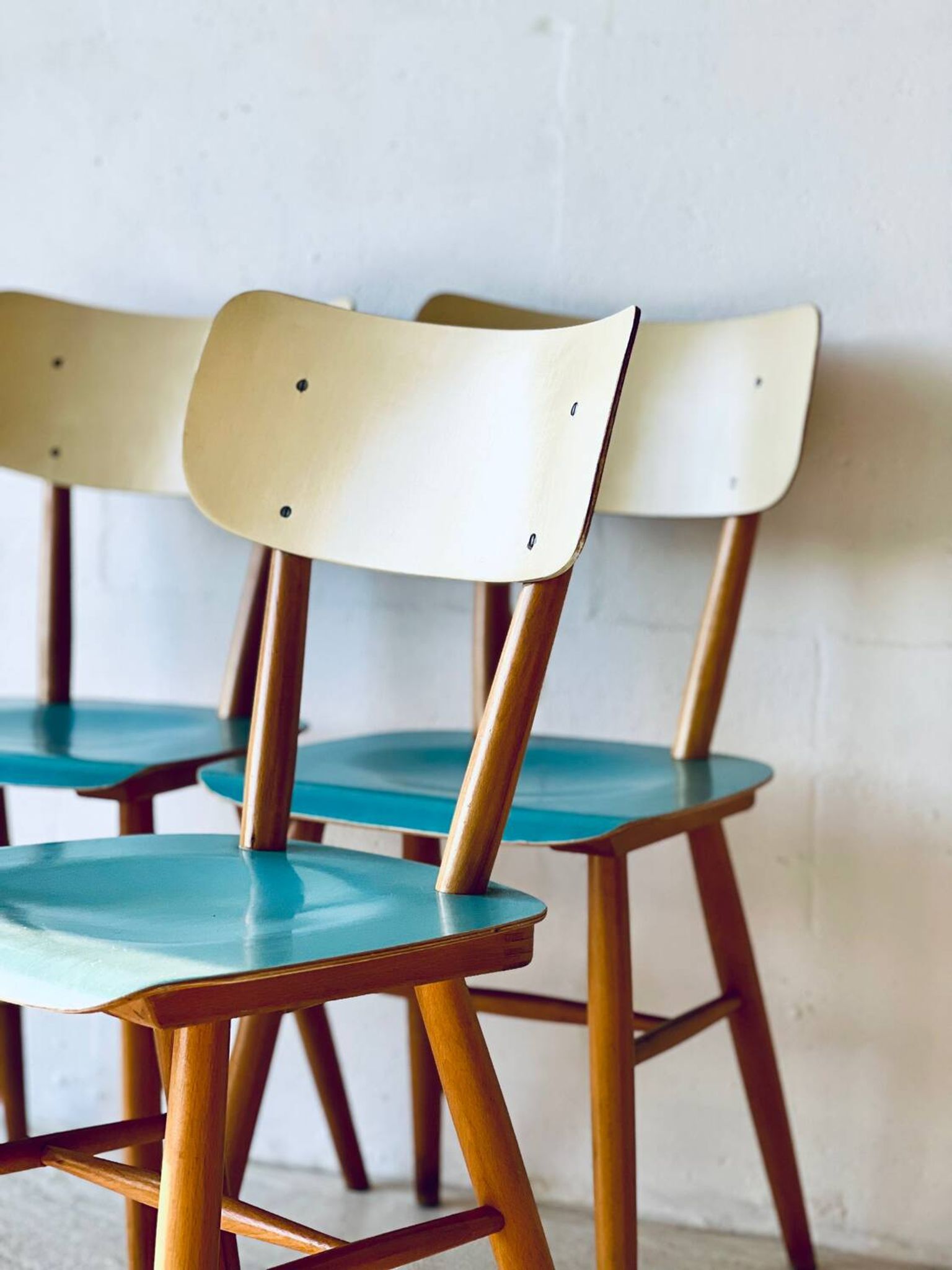 Chaises Birtro de Ton, années 1960.
