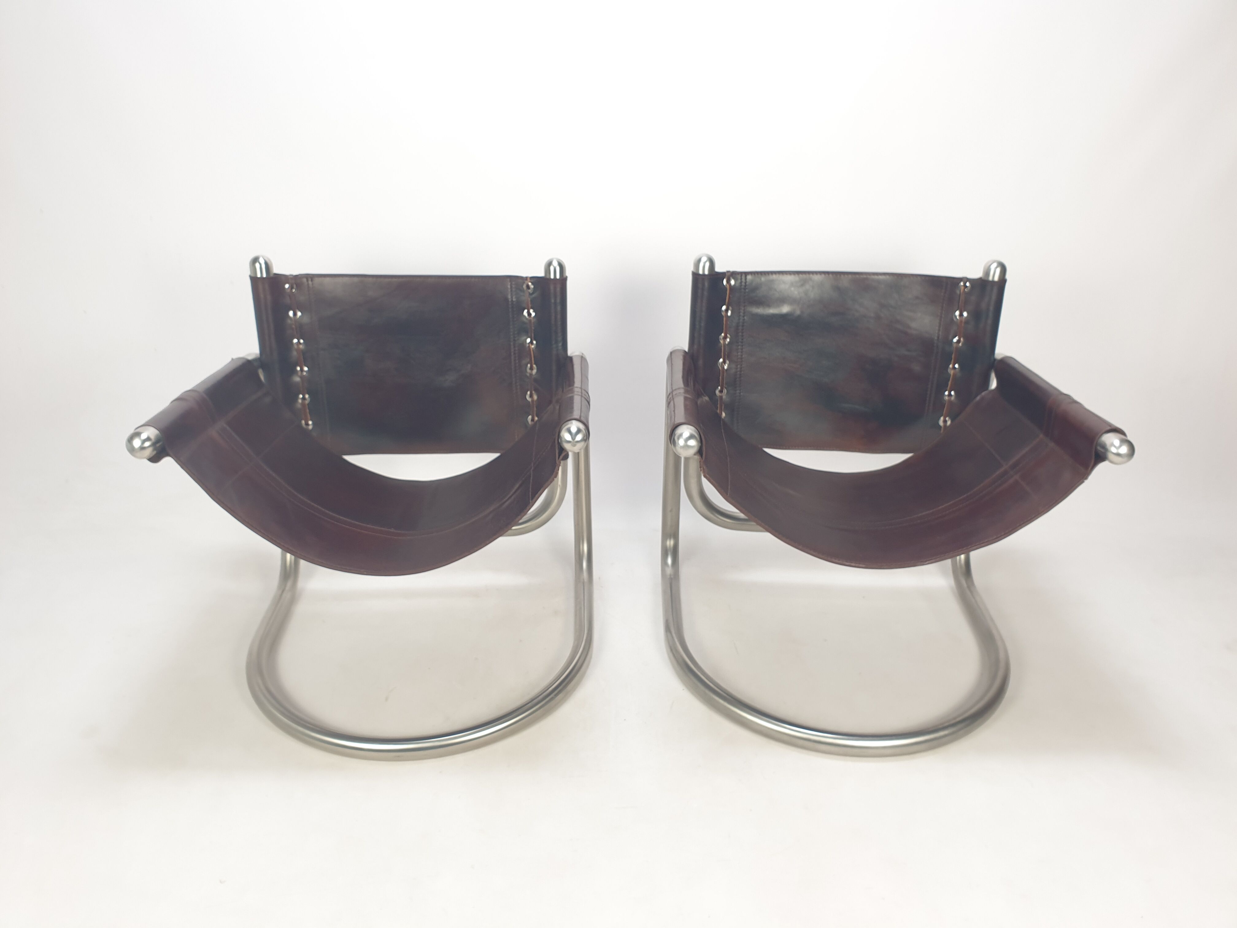 Set of 2 italian mid century lounge chairs, 1980's