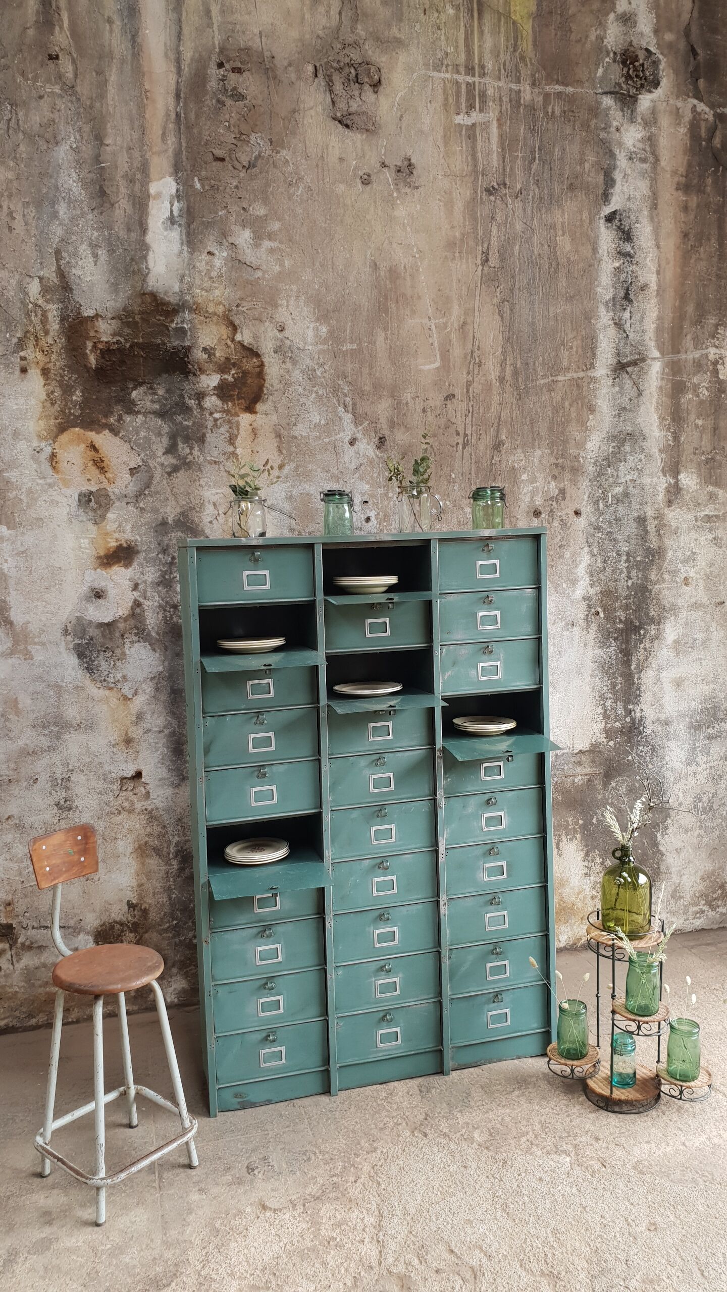 Strafor valve cabinet