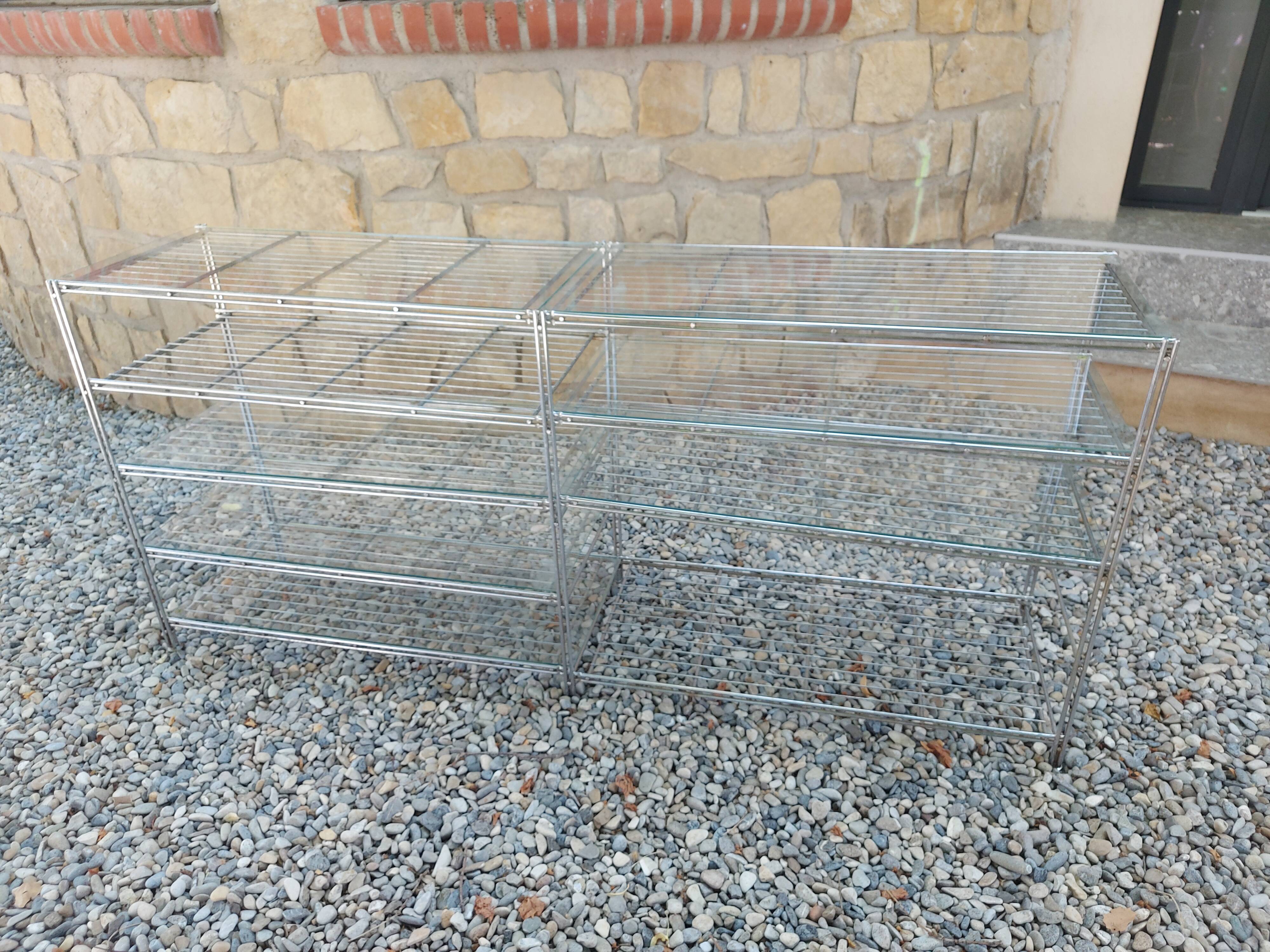 Etagère Ikea années 80 en acier chromé et verre par Niels Gammelgaard
