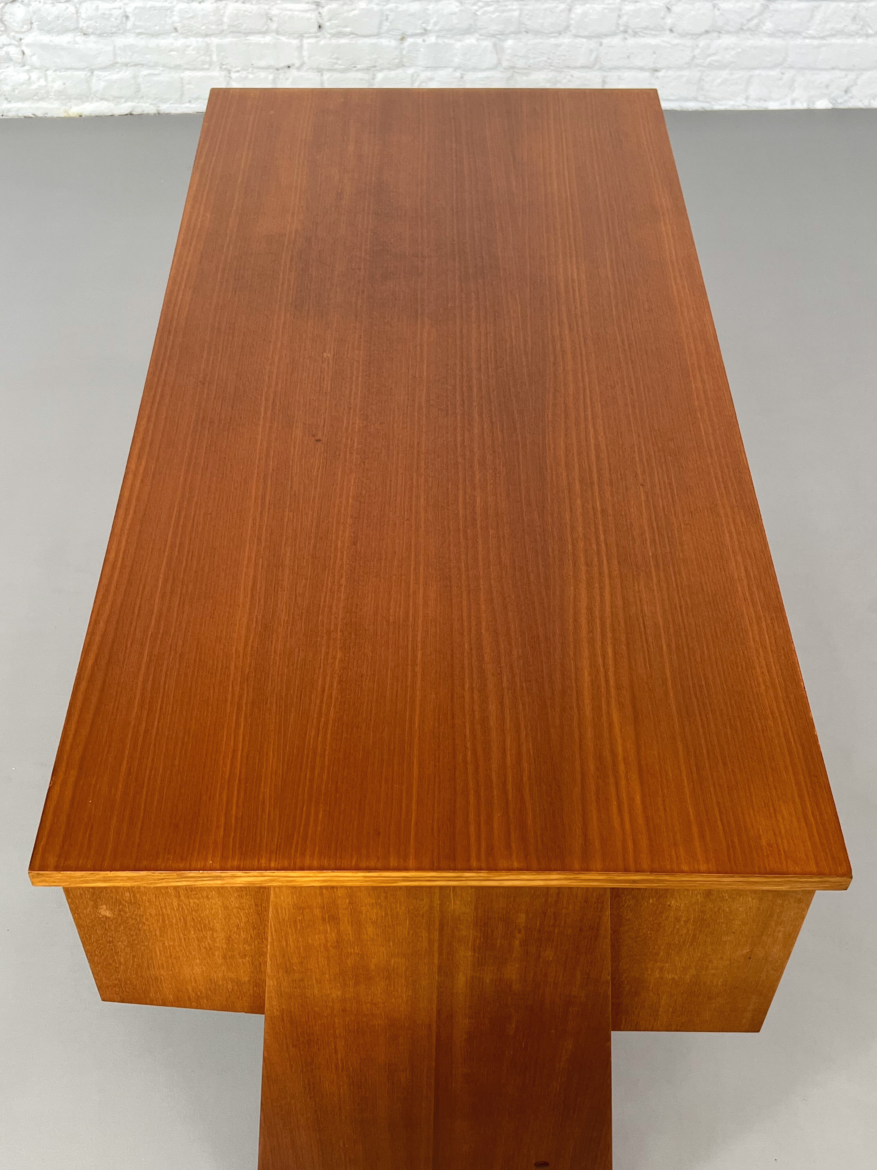 Modernist and double-sided office of the 50s - 60s