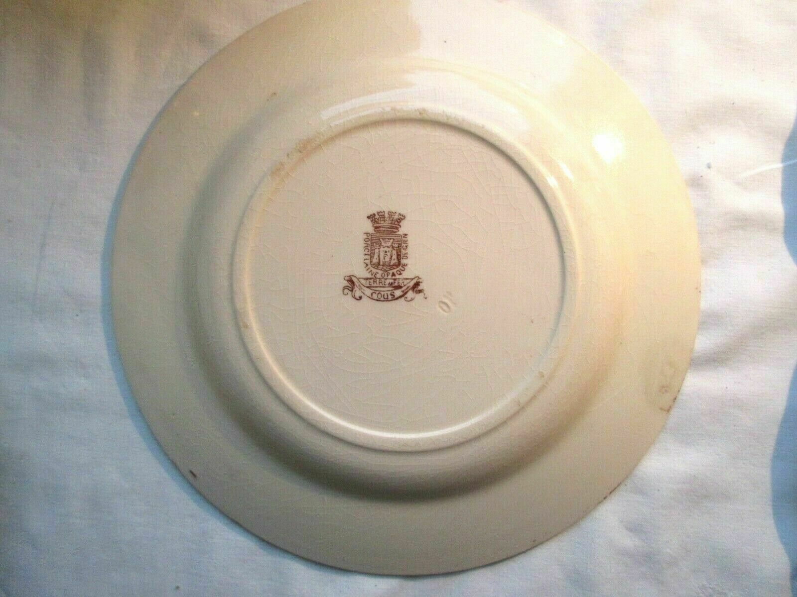 Polychrome plate Iron Earth signed Gien model Coqs