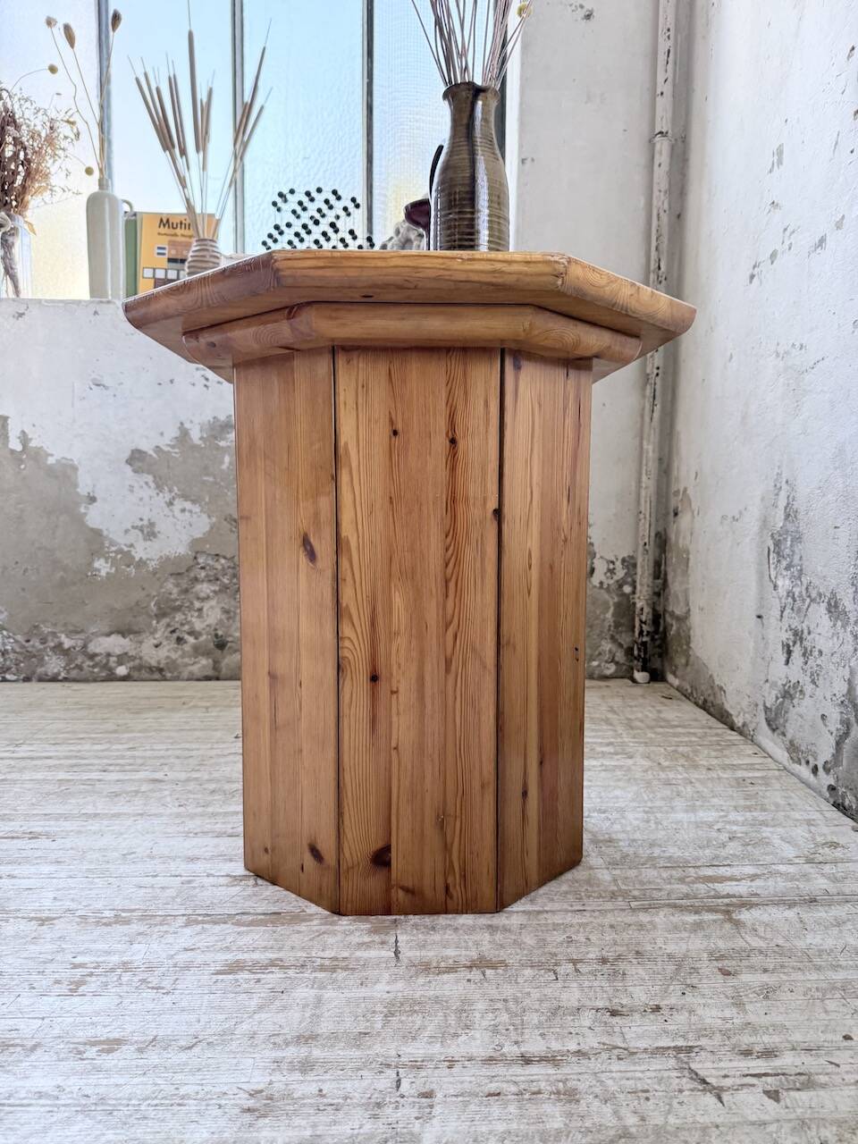 Hexagonal console table guéridon Regain pine 1970