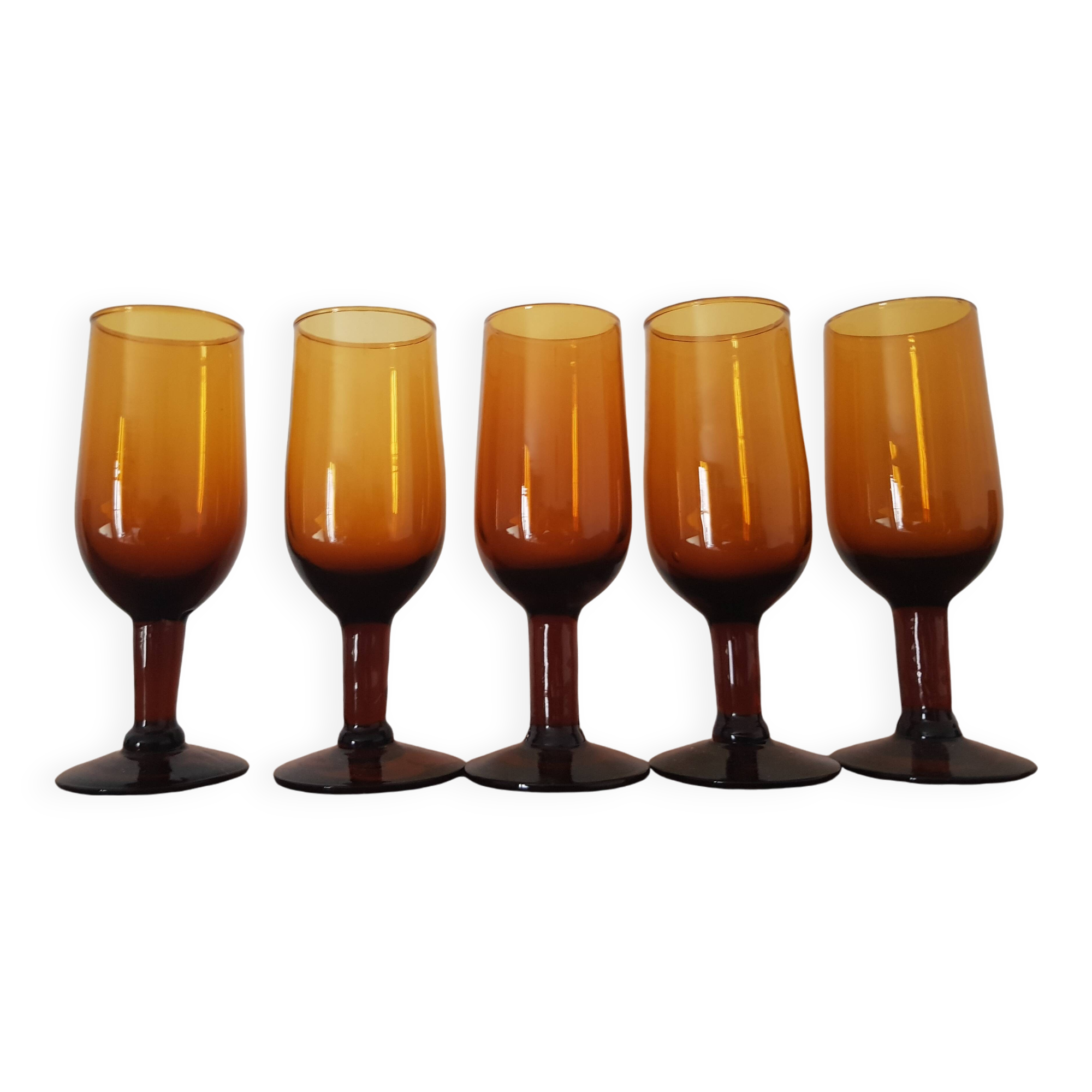 Set of 5 amber stemmed glasses