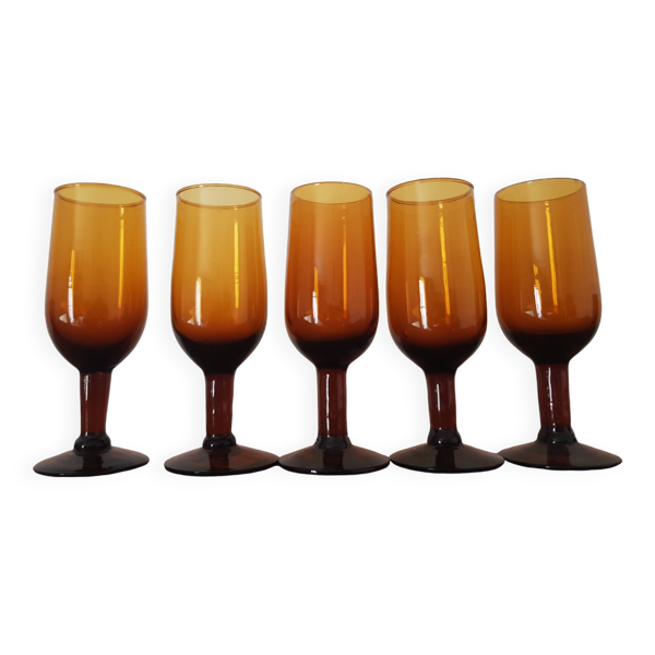 Lot de 5 verres à pied ambrés