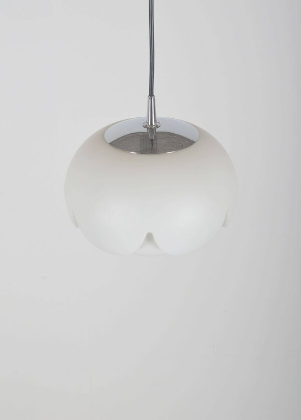 Suspension artichaut en verre opale par Peill & Putzler, 1974