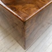 Table basse italienne laque loupe d’orme