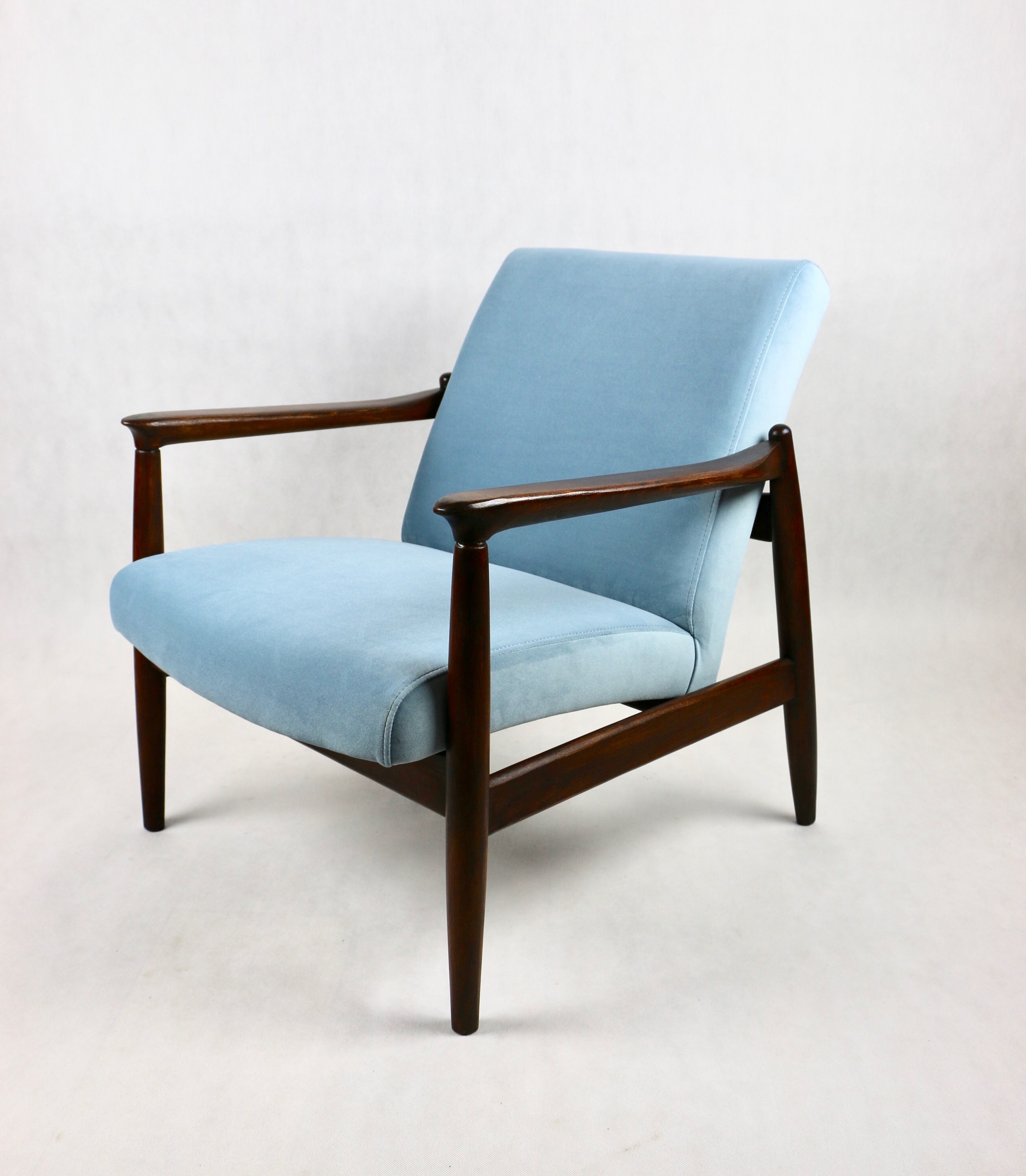Light blue GFM-64 Armchair
