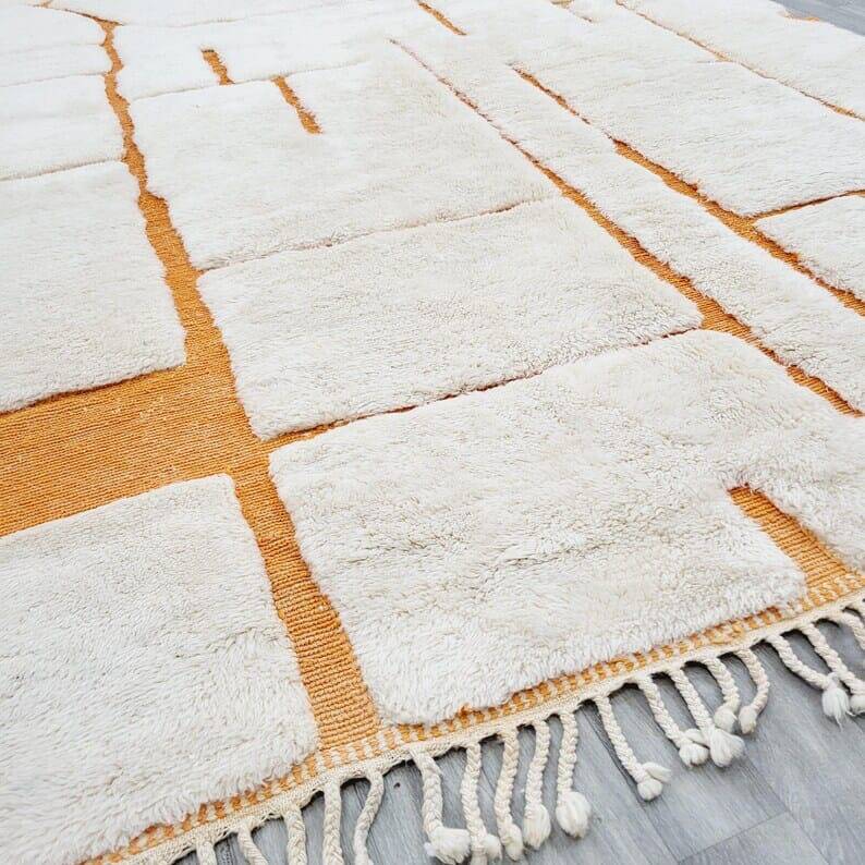 Handwoven natural wool rug, size 1.4/2.6 m.