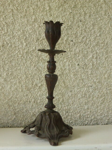 Candlestick new art readjusts chiseled with floral decoration