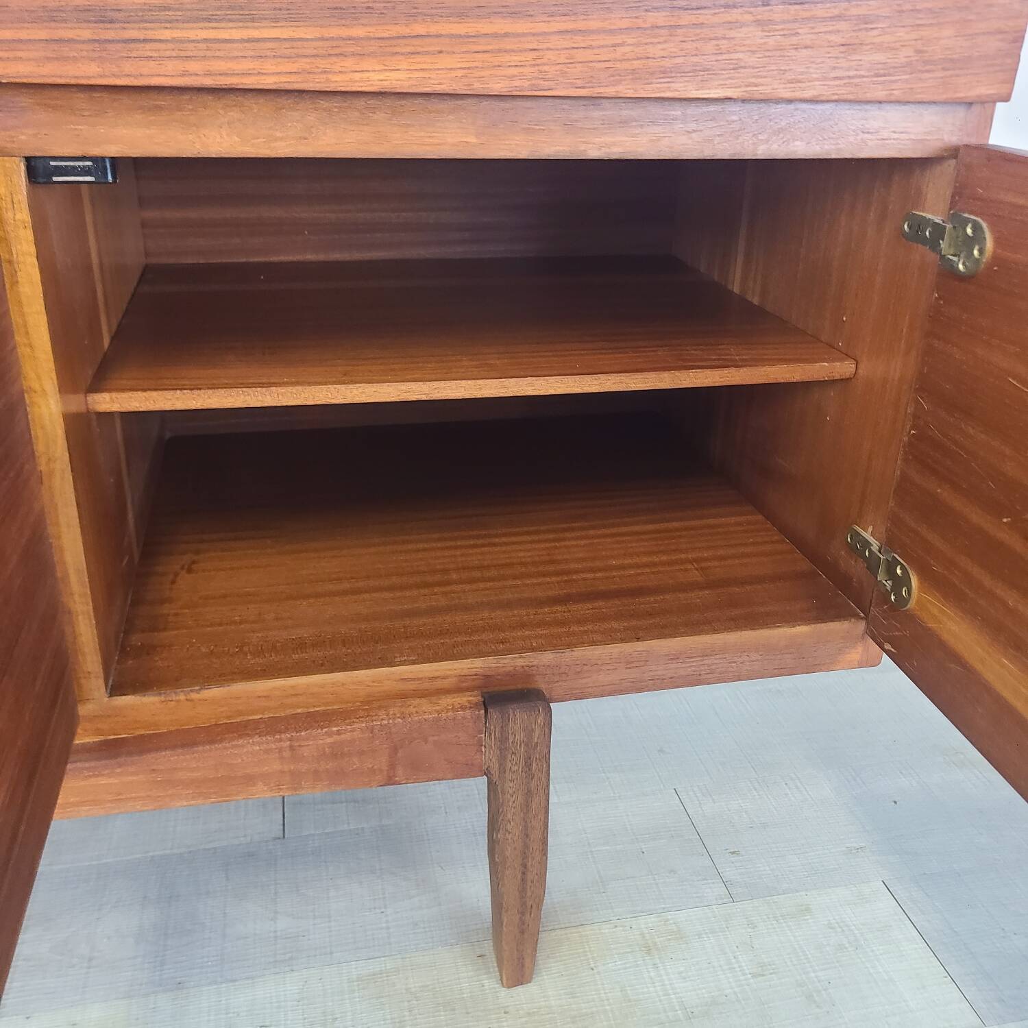 Enfilade danoise design Ib Kofod Larsen teck vintage années 1960 scand