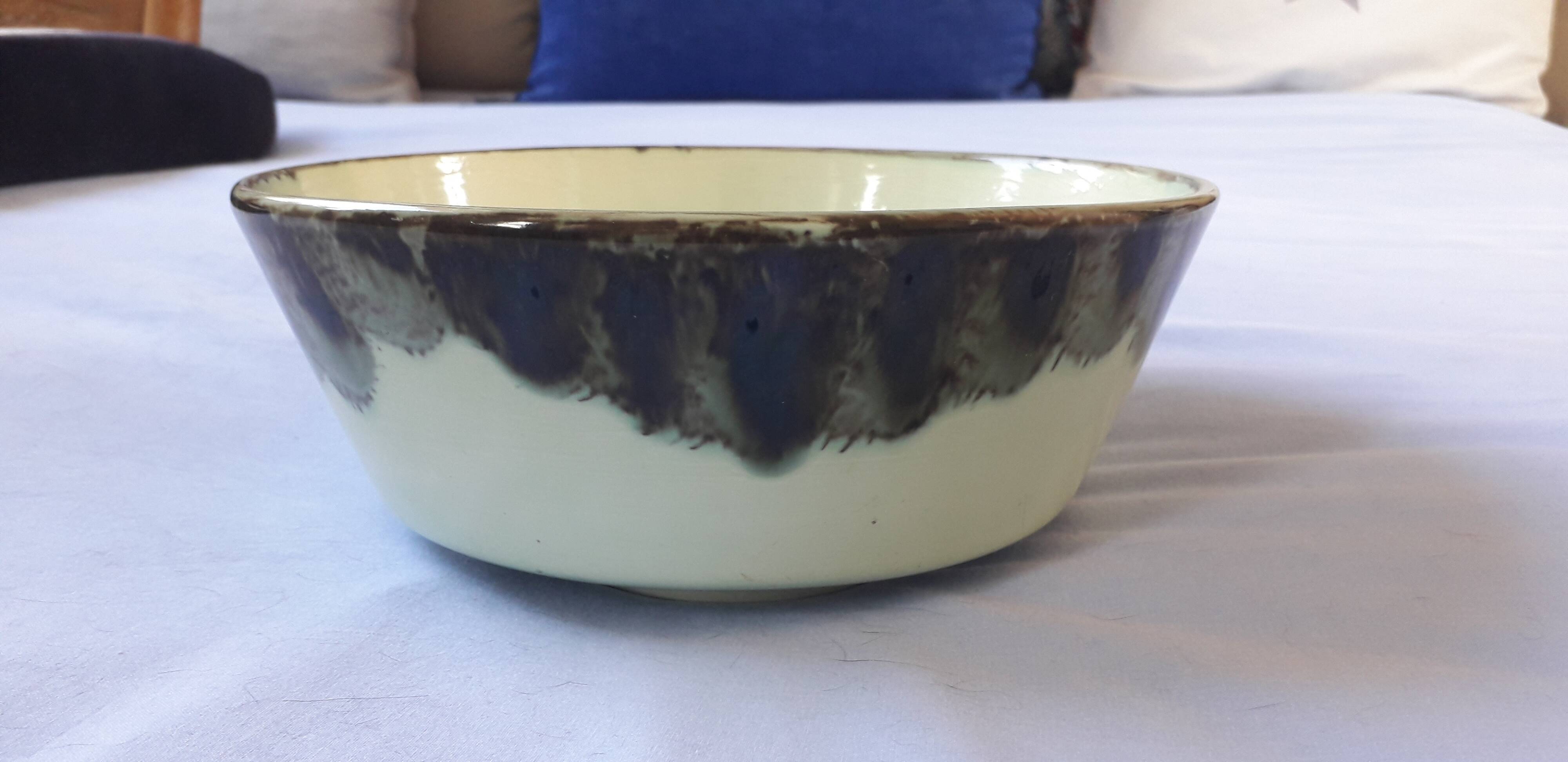 Large vintage ceramic pocket tray
