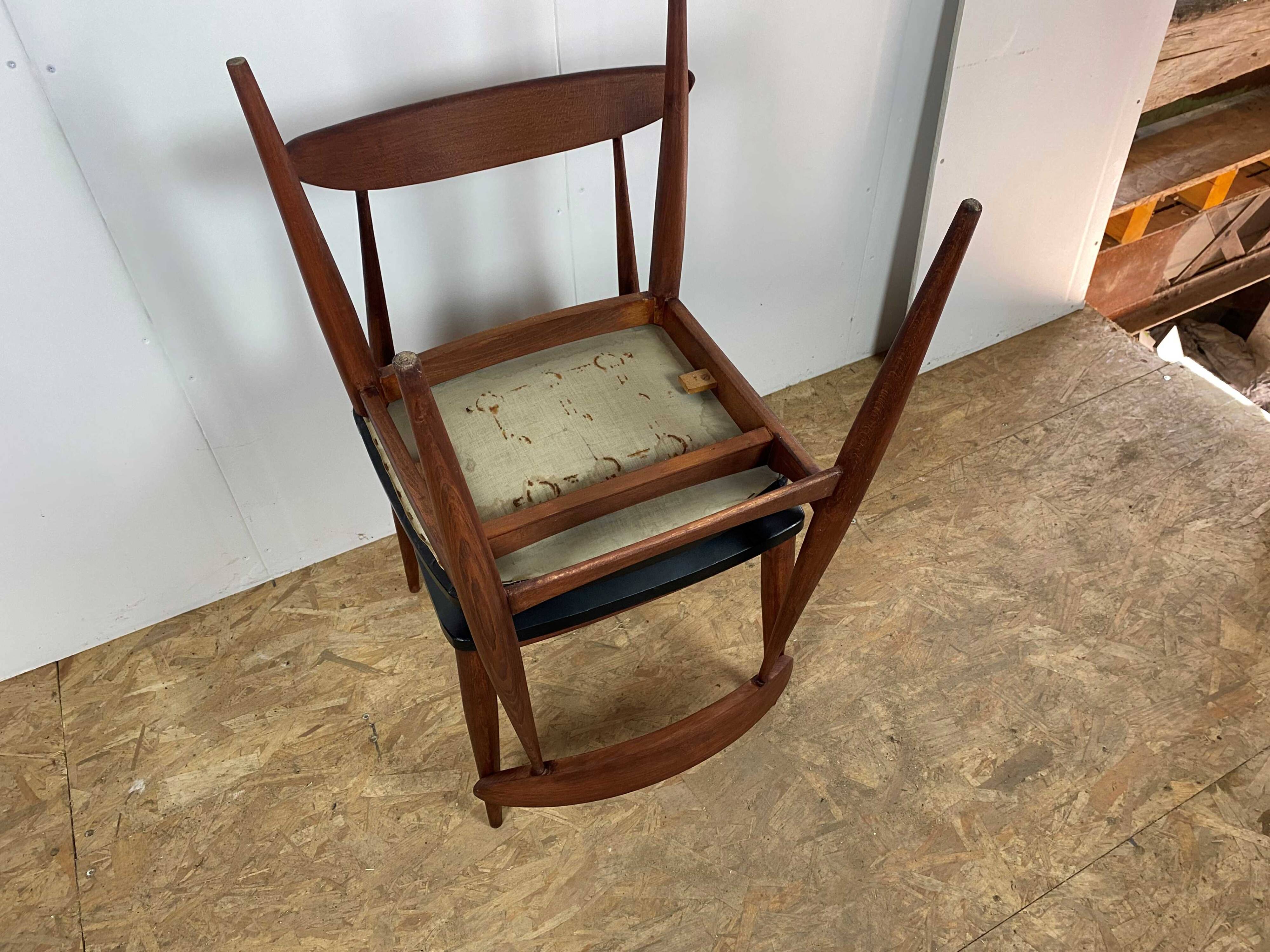 A vintage Scandinavian teak skai chair from AN60