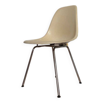 Chaise DSX Charles Eames fibre de verre 1960