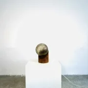 Lampe de table sphérique par Hustadt Leuchten, Allemagne, vers les années 1970.