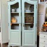 Vintage display case in Caiman green