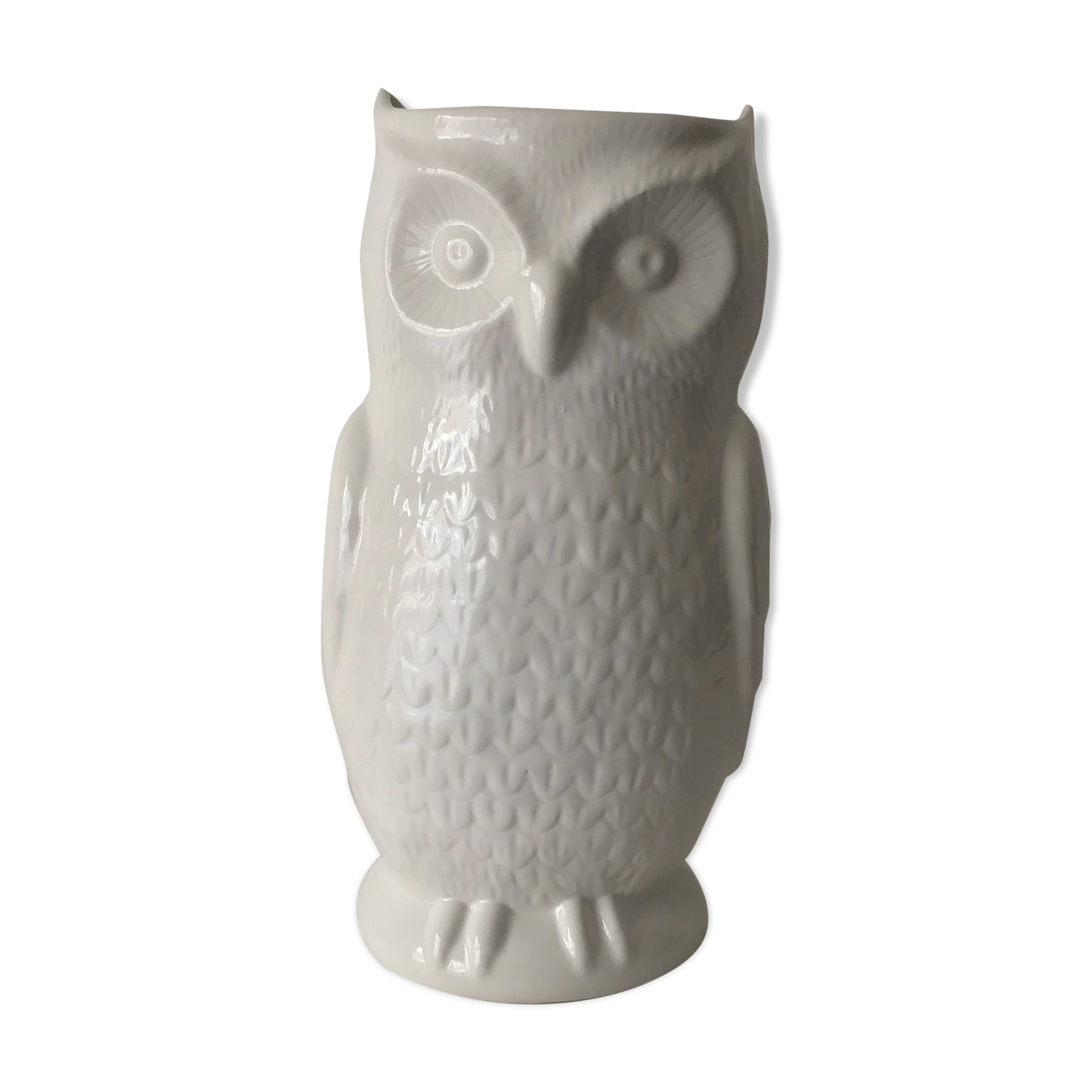 White owl umbrella door