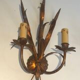 Paire d'appliques en métal doré aux epis de blé. travail français. vers 1970