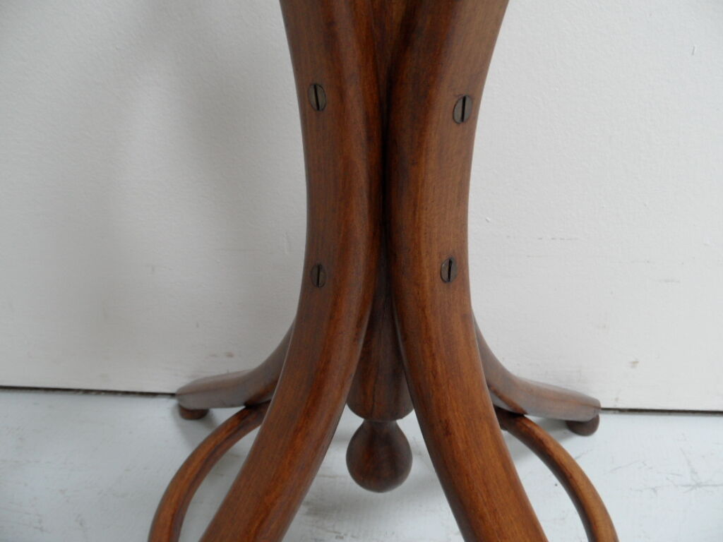 Vintage standing coatrack Thonet