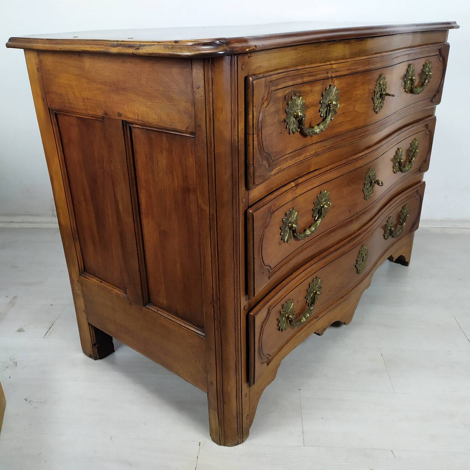 Commode lyonnaise noyer