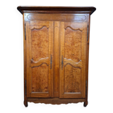 Louis XV wardrobe in solid walnut, 18th century.