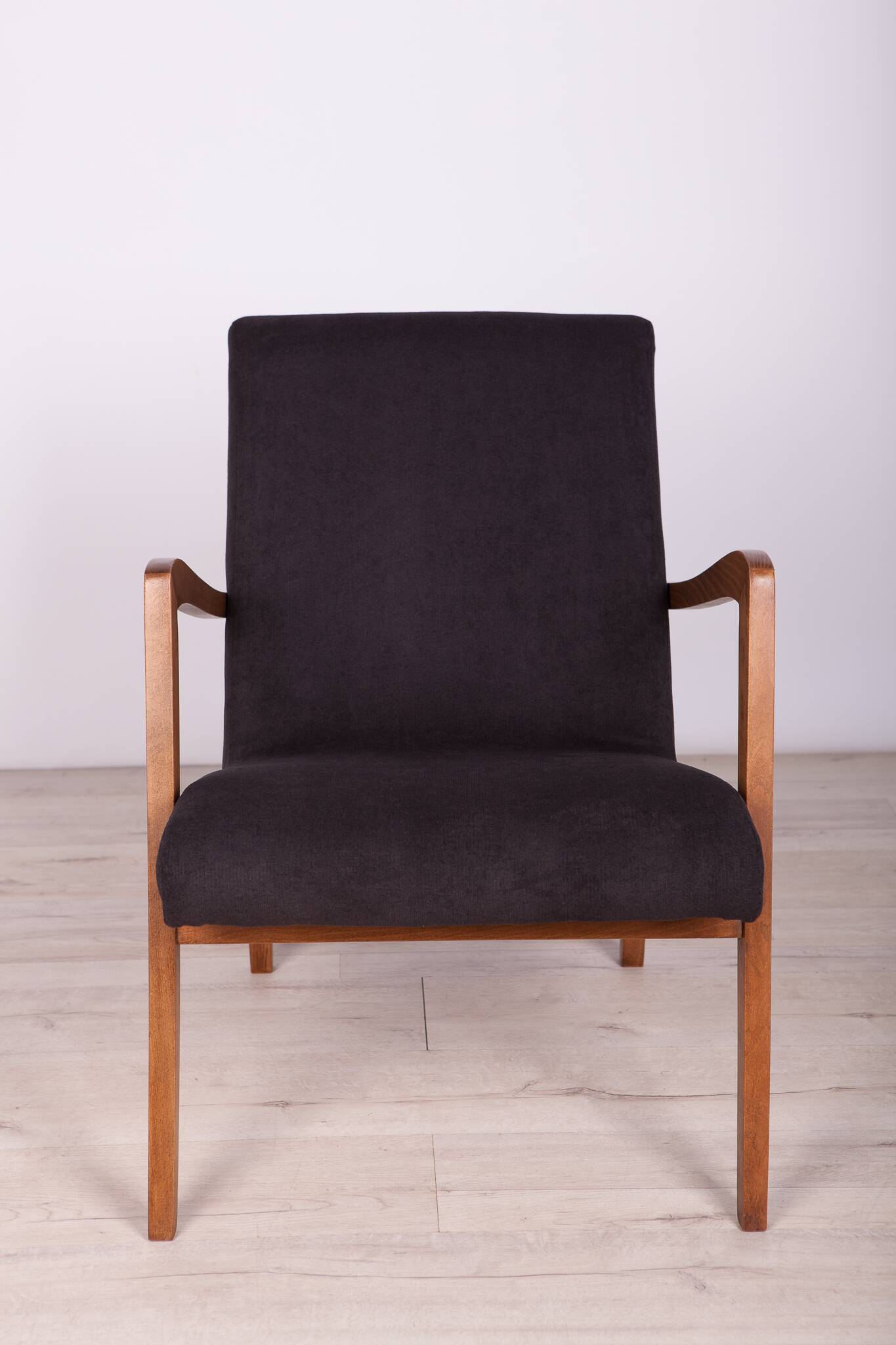 Type 300-138 Beech Armchairs from Bystrzyckie Furniture Factory, 1960s, Set of 2