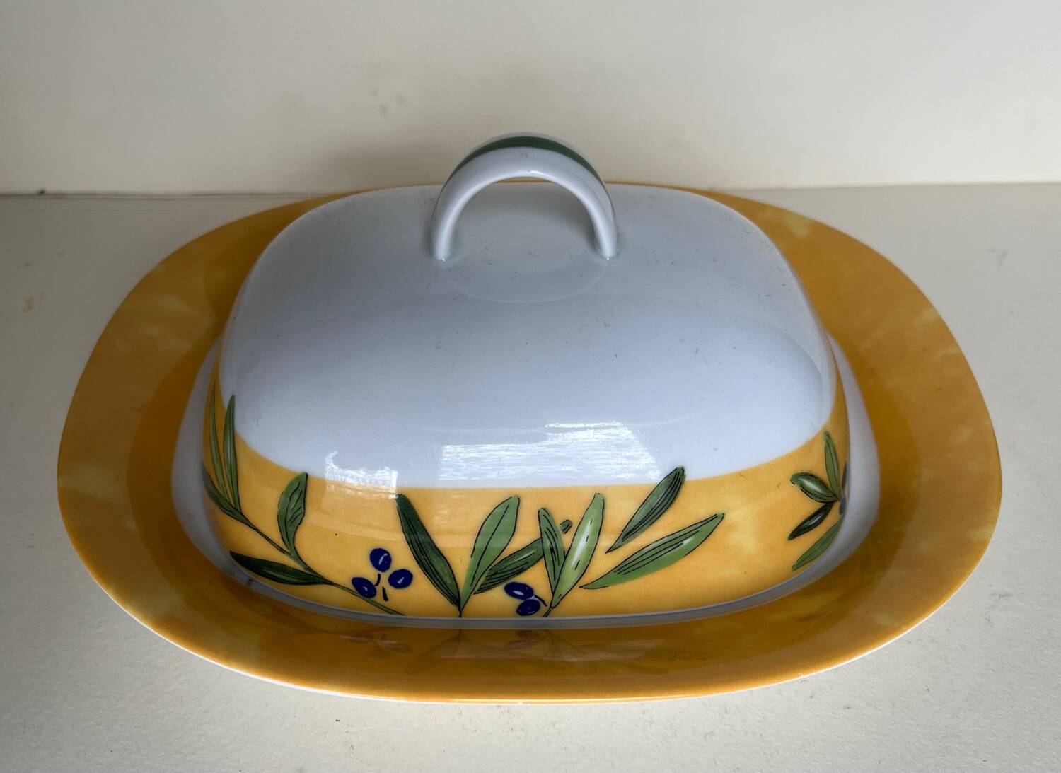 Guy Degrenne porcelain butter dish