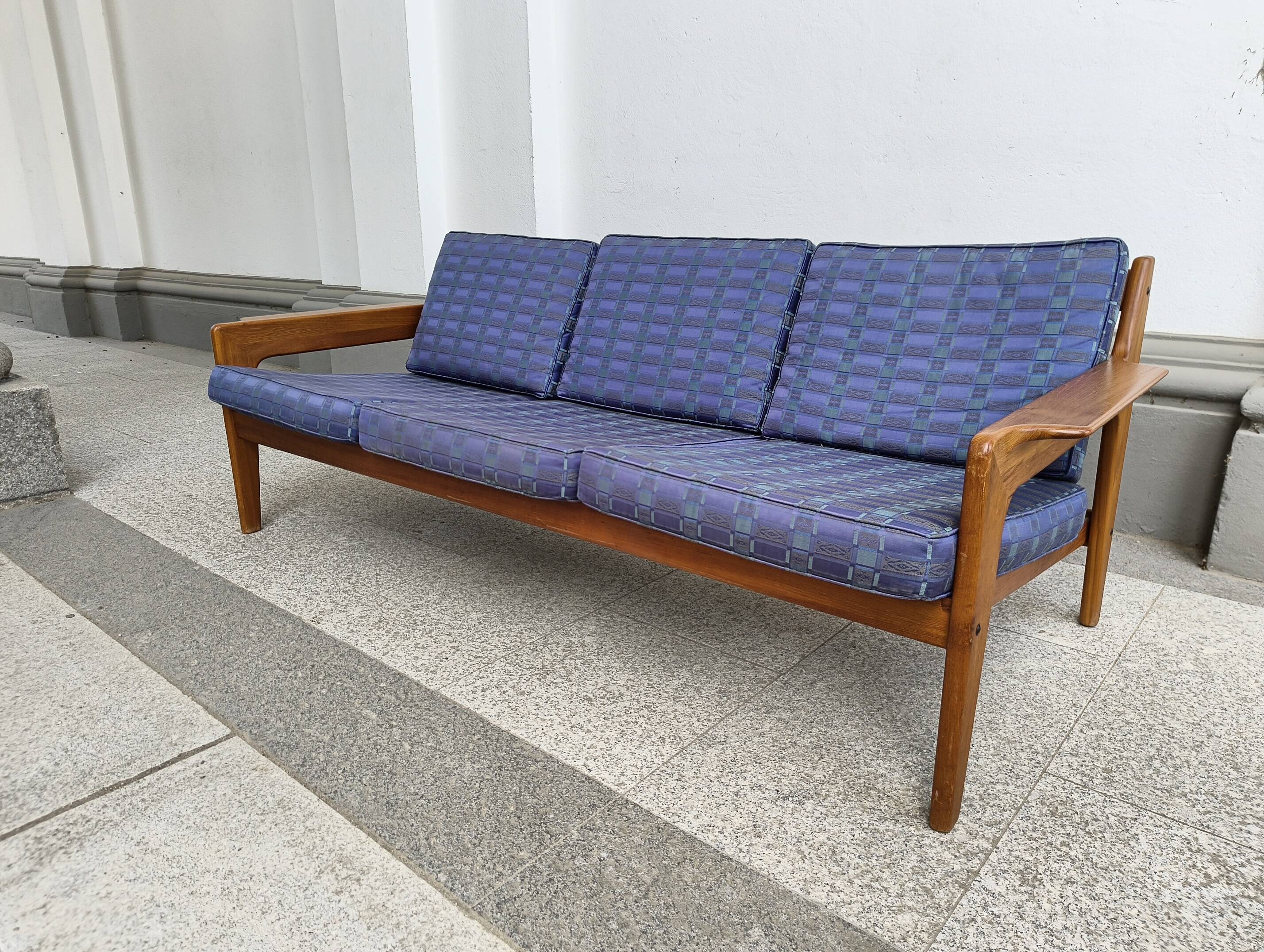 danish sofa in teak by Arne Wahl Iversen for Komfort