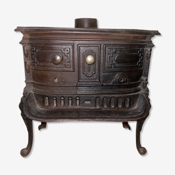 Cast iron stove