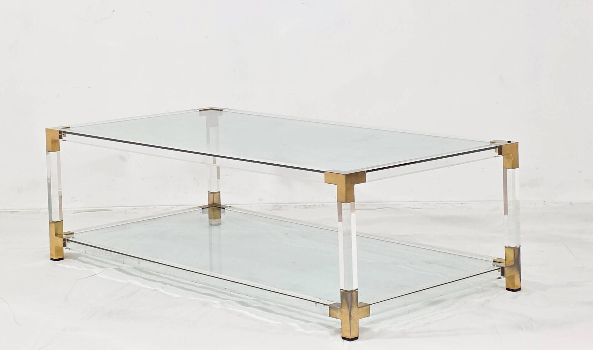 Table basse en verre et Lucite par Charles Hollis Jones — 1970